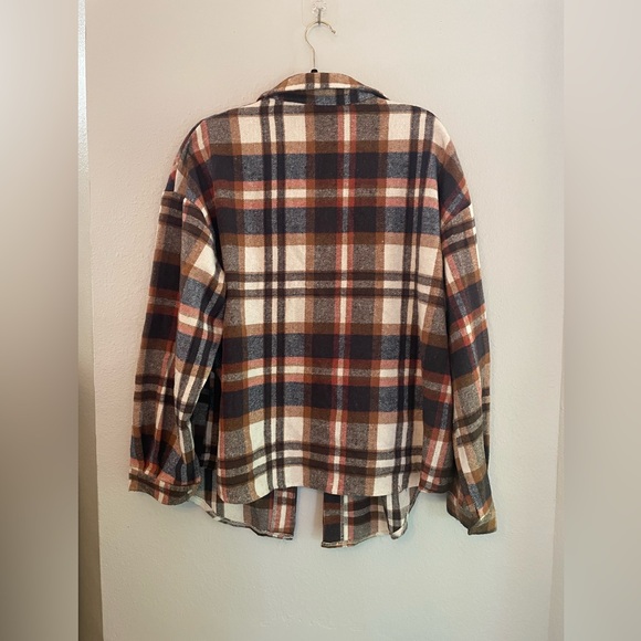 NWOT Button Up Plaid Jacket (100% Polyester) - Picture 2 of 5